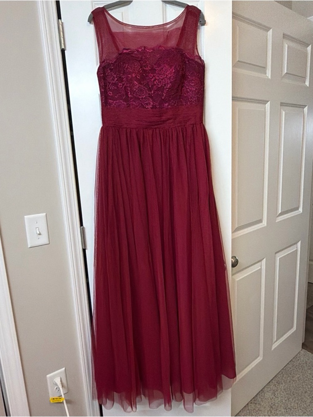 Sleeveless Burgundy Lace & Tulle Prom Dress
